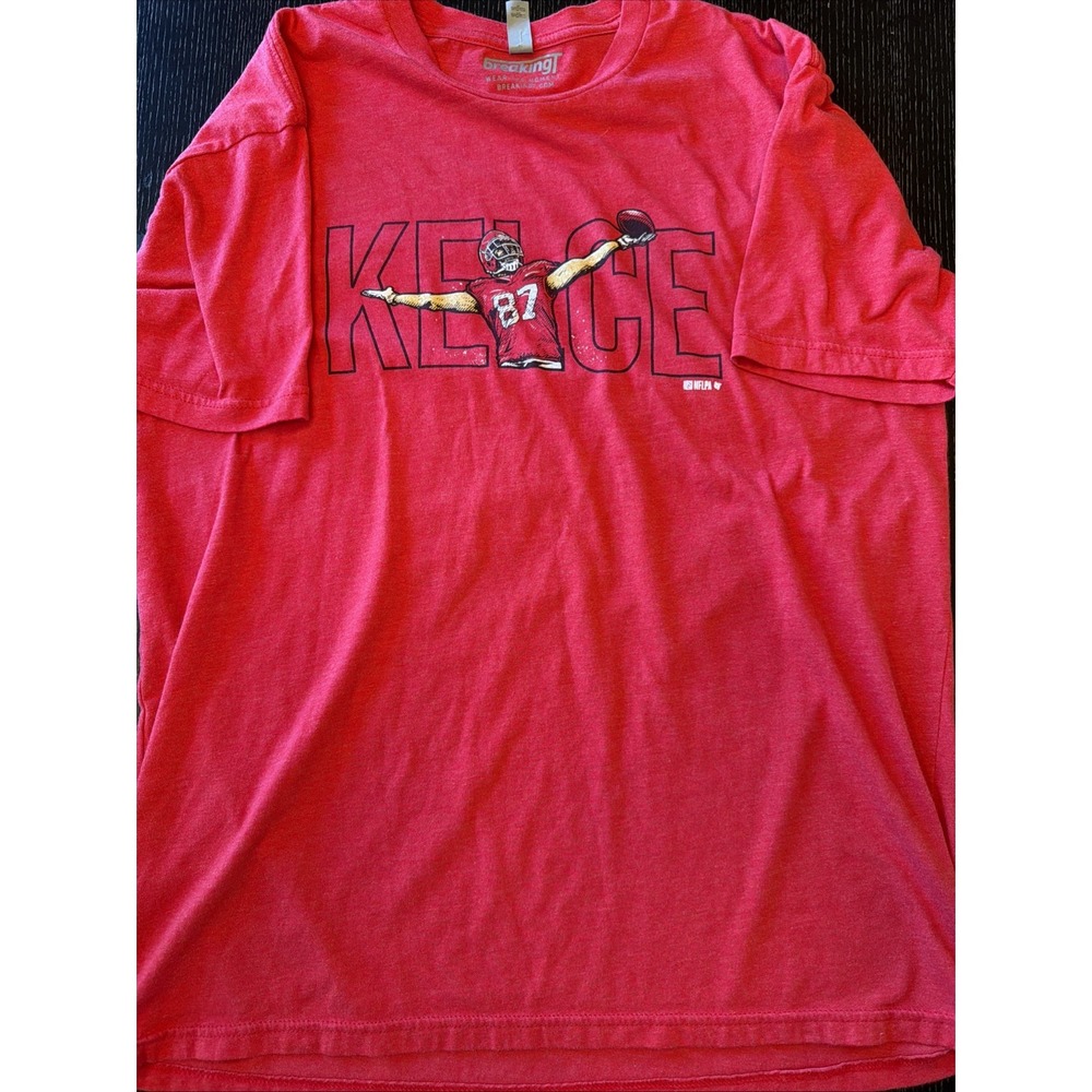 BreakingT Travis Kelce 87 Kansas City Chiefs Graphic Tee Red Mens XL